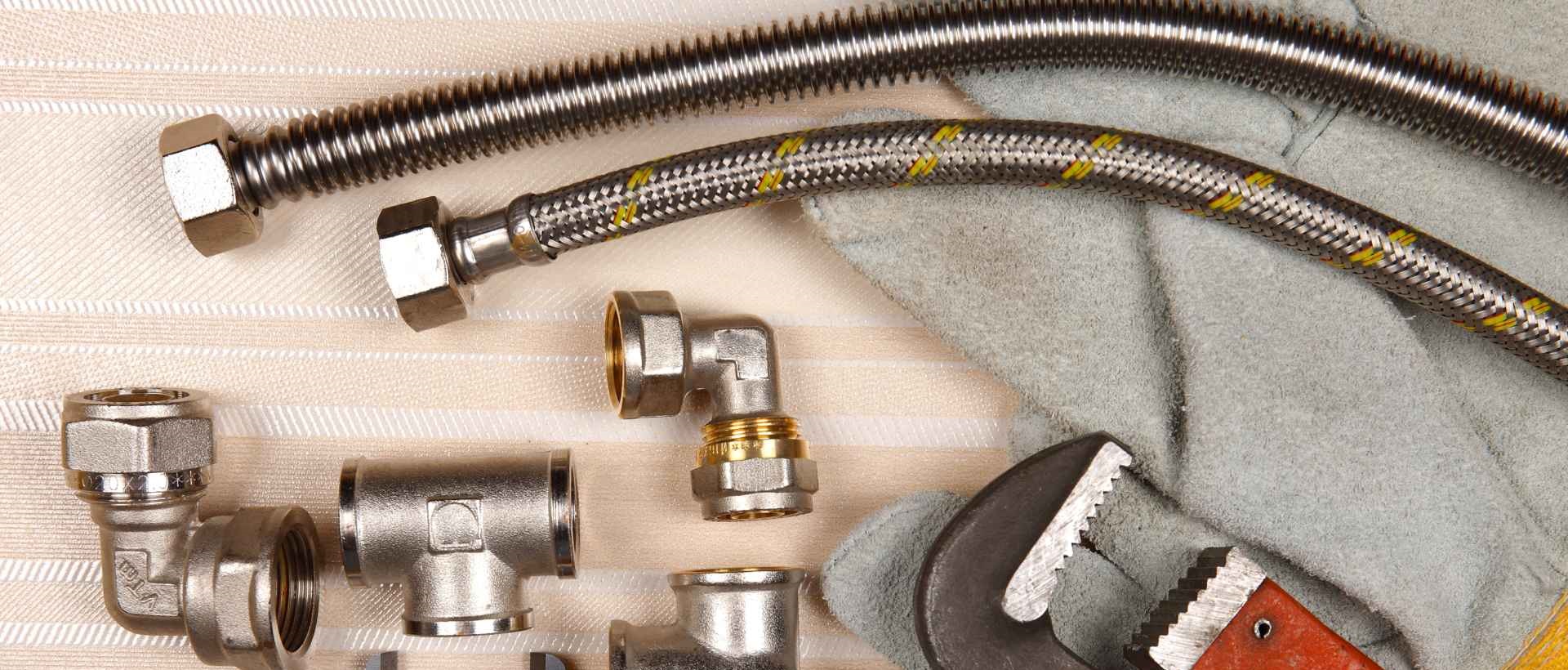 Emergency plumbers RM7
