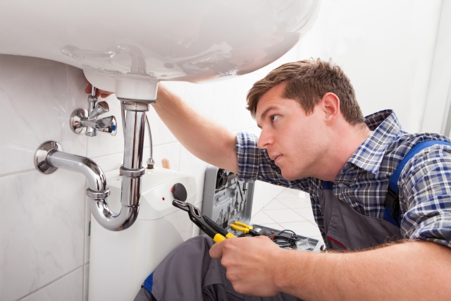 Plumbers Rush Green, RM7